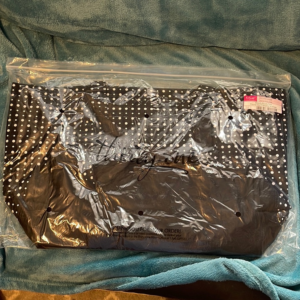 Thirty-One Beach Ready Tote - Ditty Dot